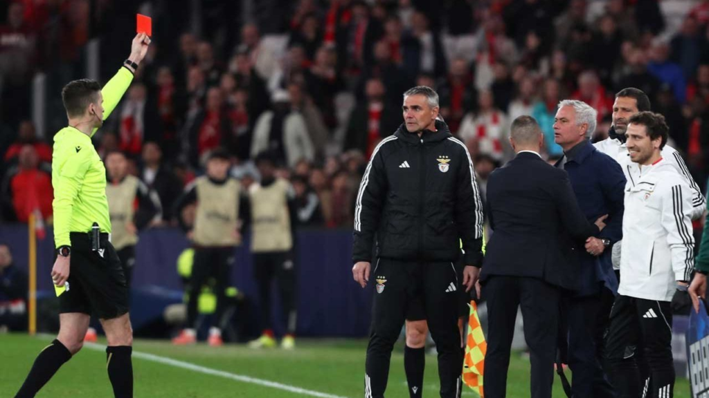 Jose Mourinho Bungkam Soal Rumor ke Real Madrid, Ada Apa Sebenarnya? PUSATBOLA88
